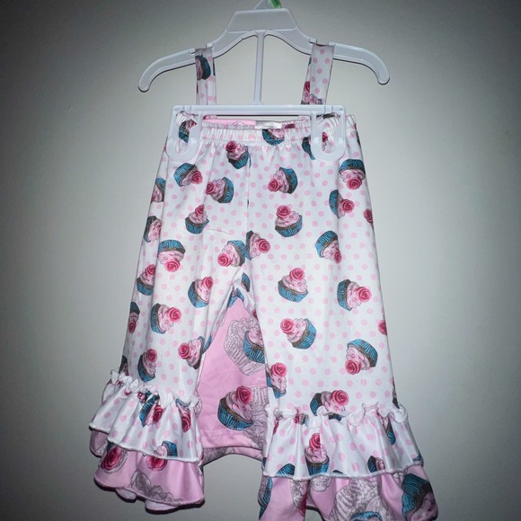 The Rosy cupcakes Ruffle - Picture 2 of 2